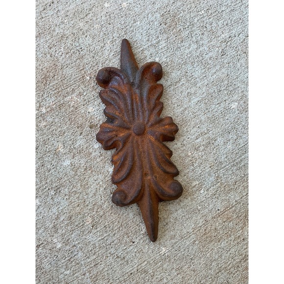 Other - Vintage Cast Iron Bowtie Plaque Architectural Patina Decorative Iron Piece